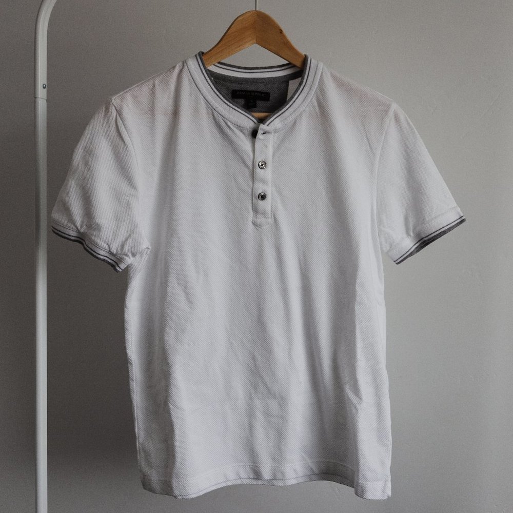 Banana Republic Short Sleeve Henley